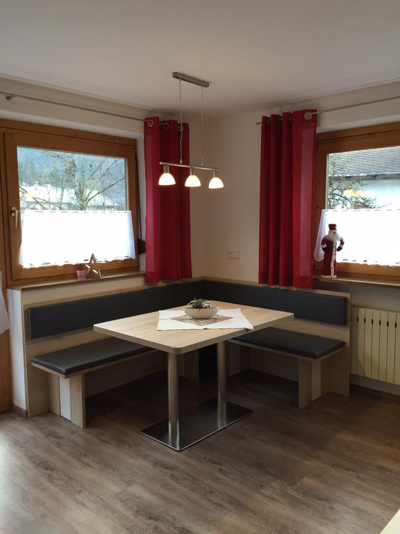 Ferienwohnungen Bailom Bach  Ruang foto